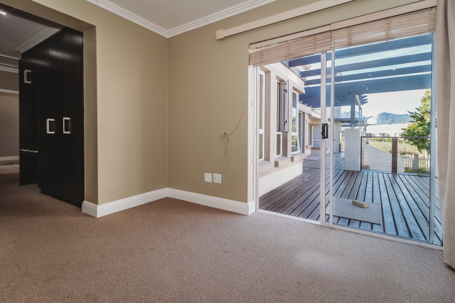 3 Bedroom Property for Sale in Kraaibosch Country Estate Western Cape